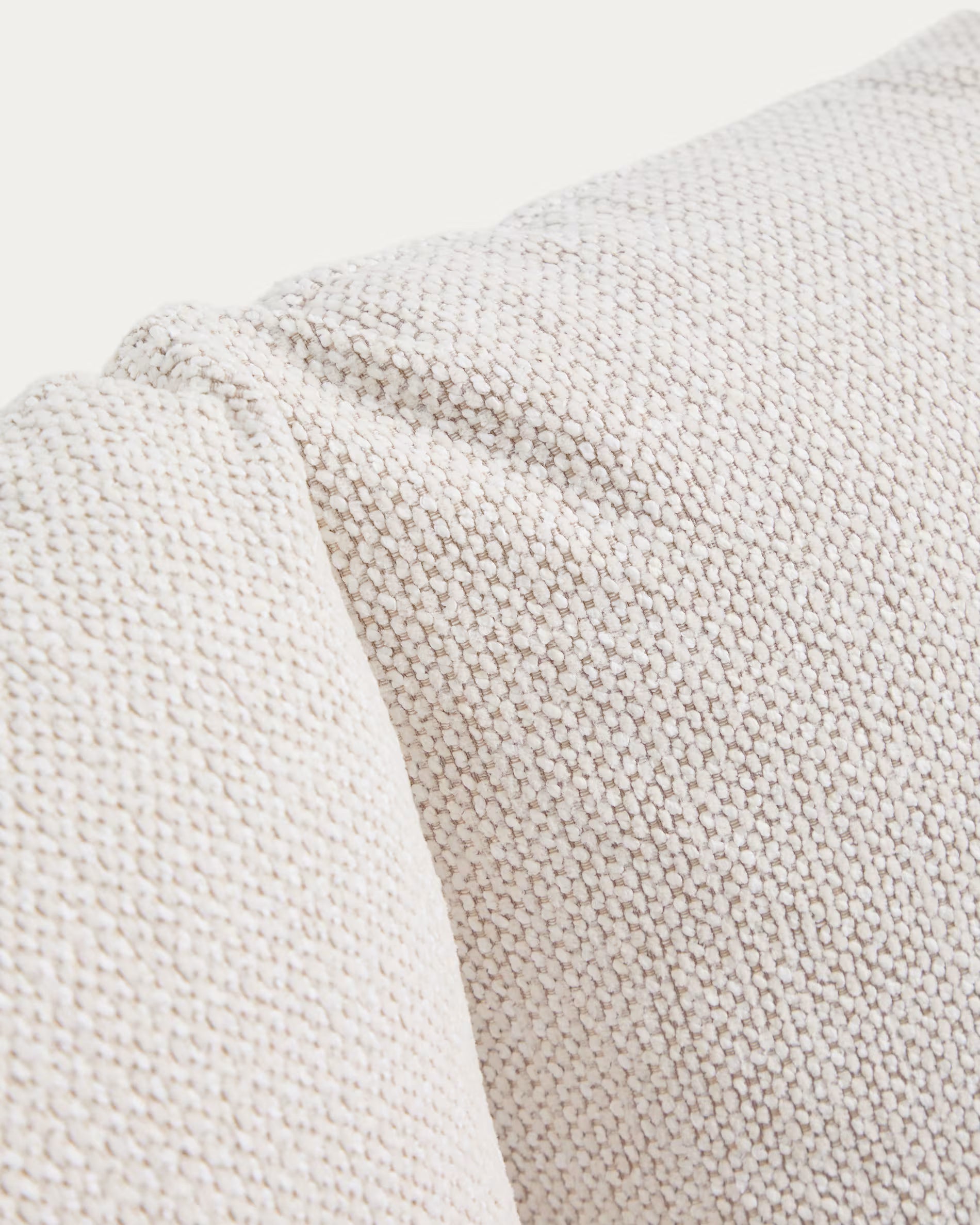 OMALA garden set in light beige with a burgundy base
