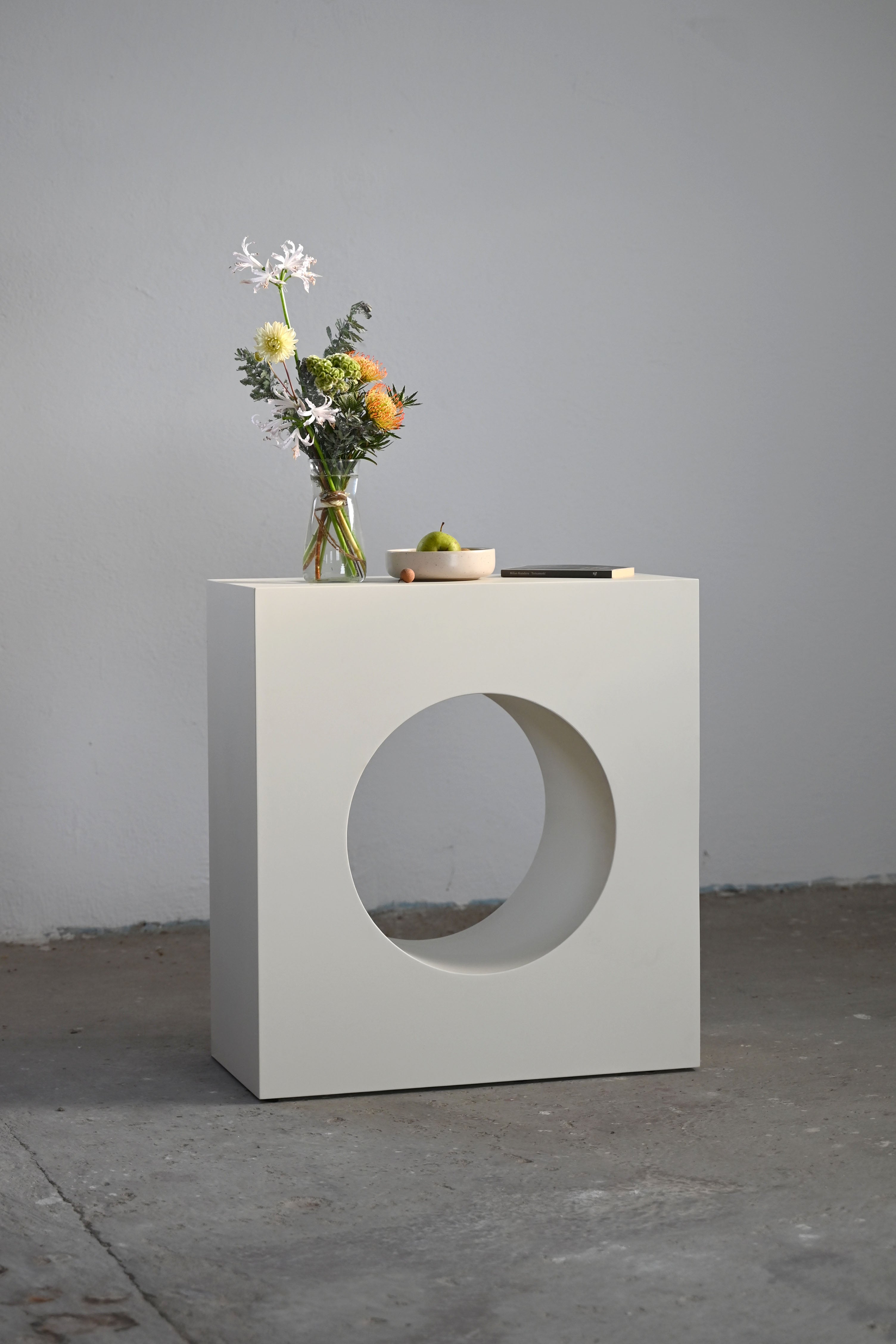 ORSON Steel Console