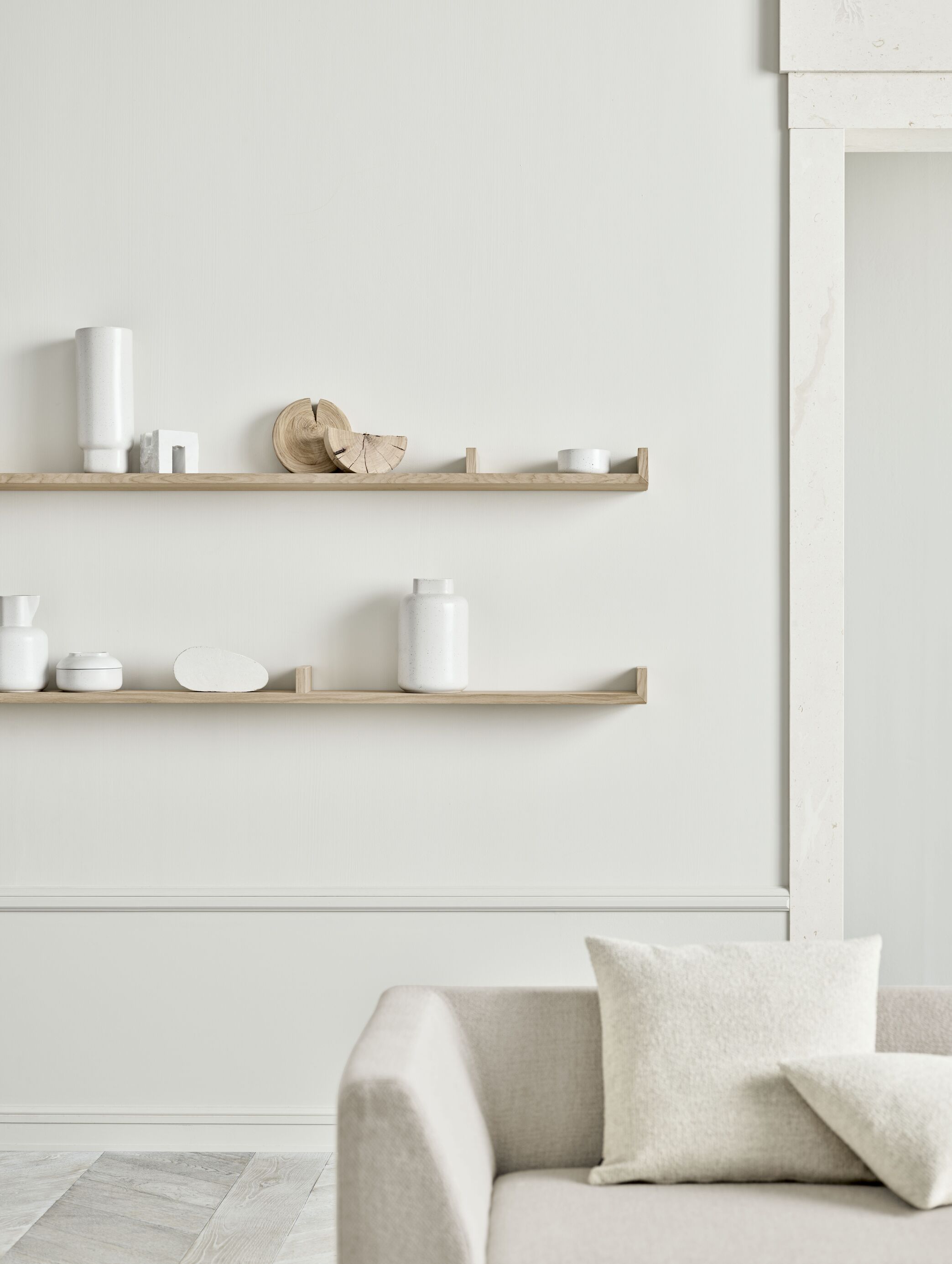 Display shelf oak veneer