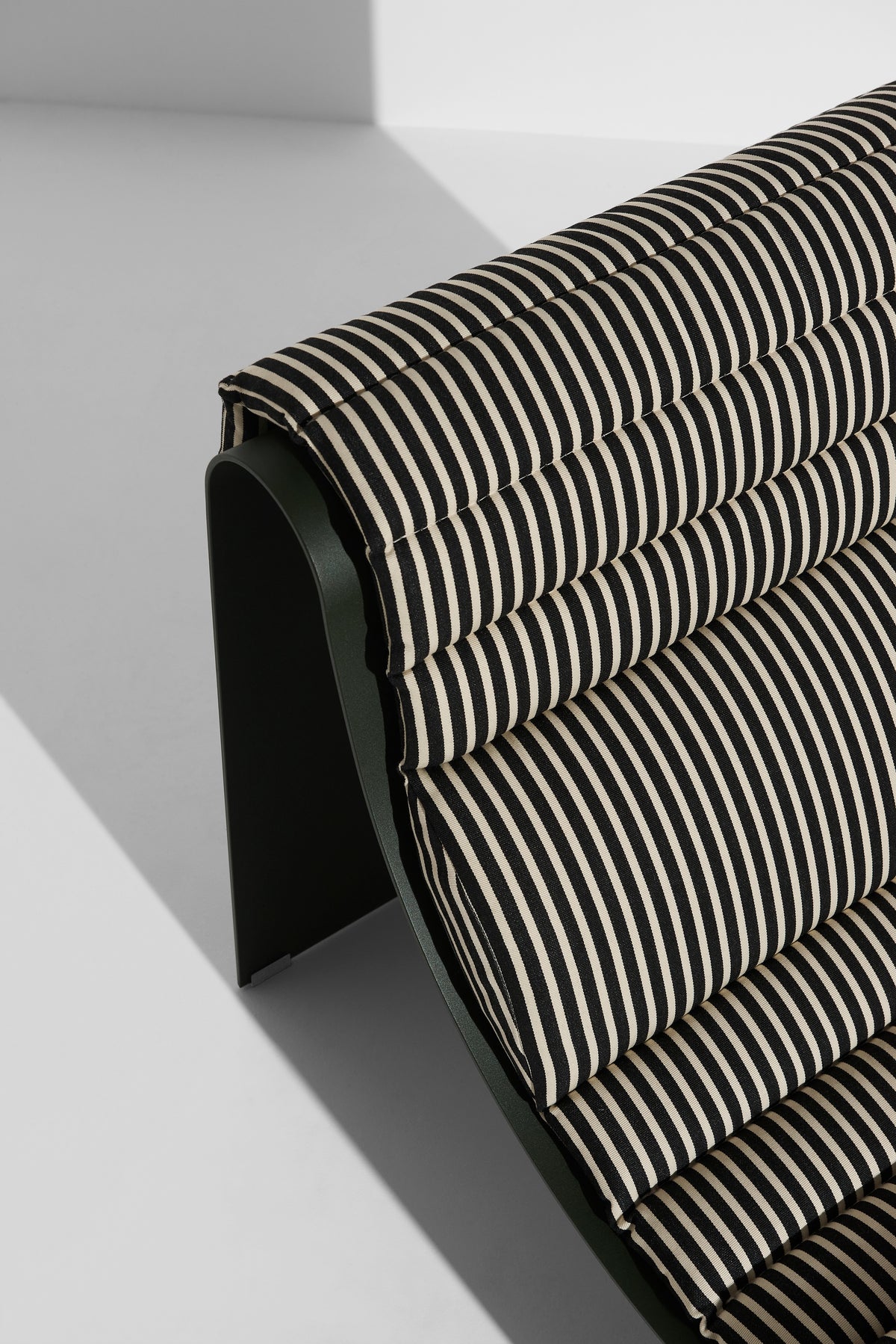 ECLIPSE Armchair in Dark Green with Striped Cushion