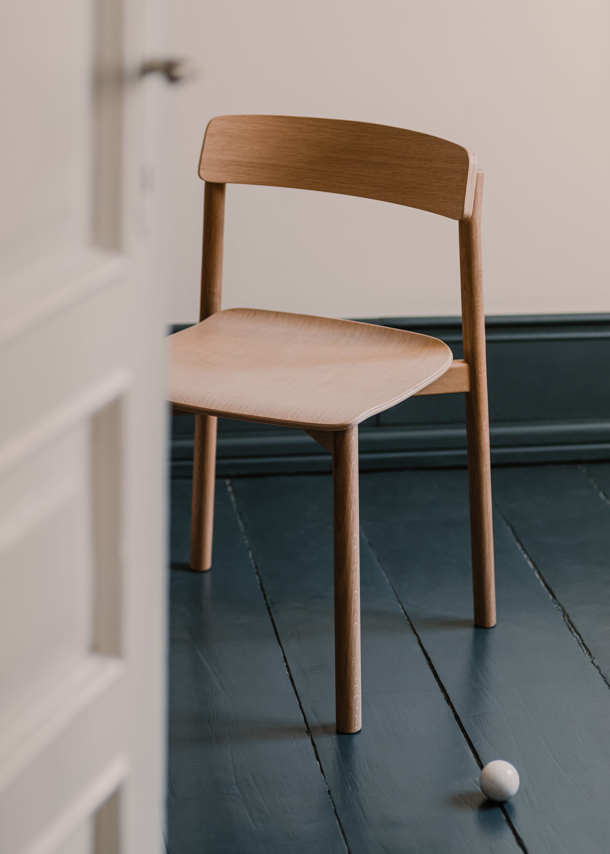 Stuhl ARCHE aus Eichenholz
