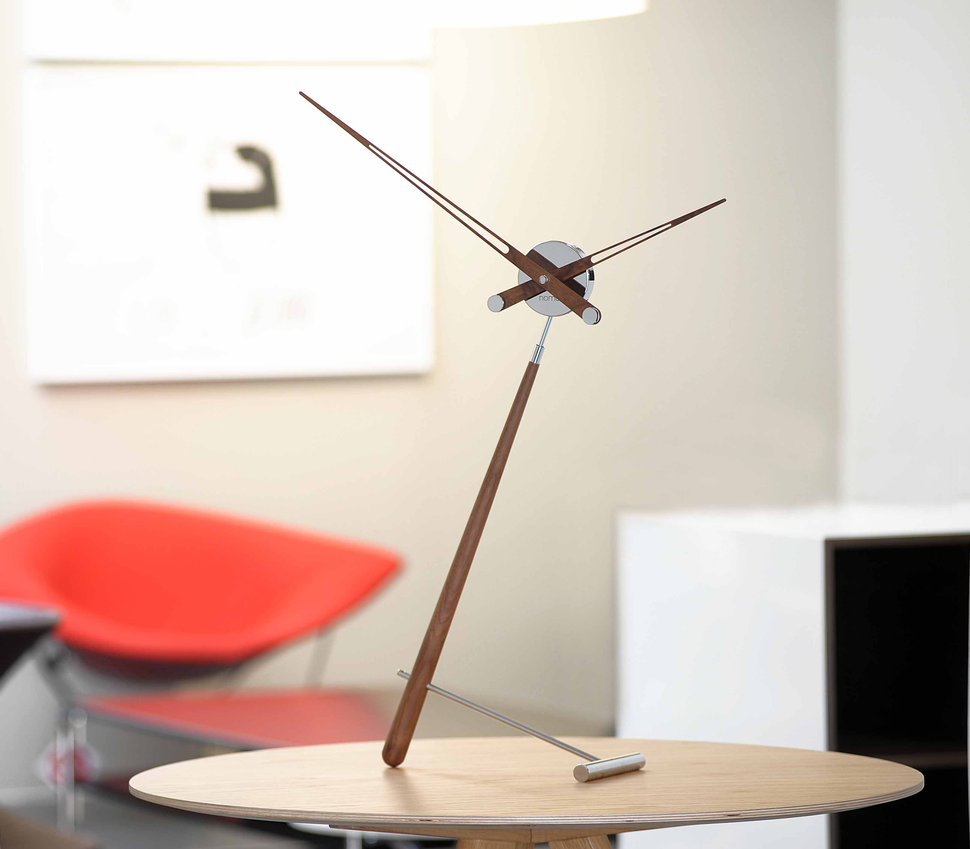 PUNTERO table clock walnut wood with graphite finish