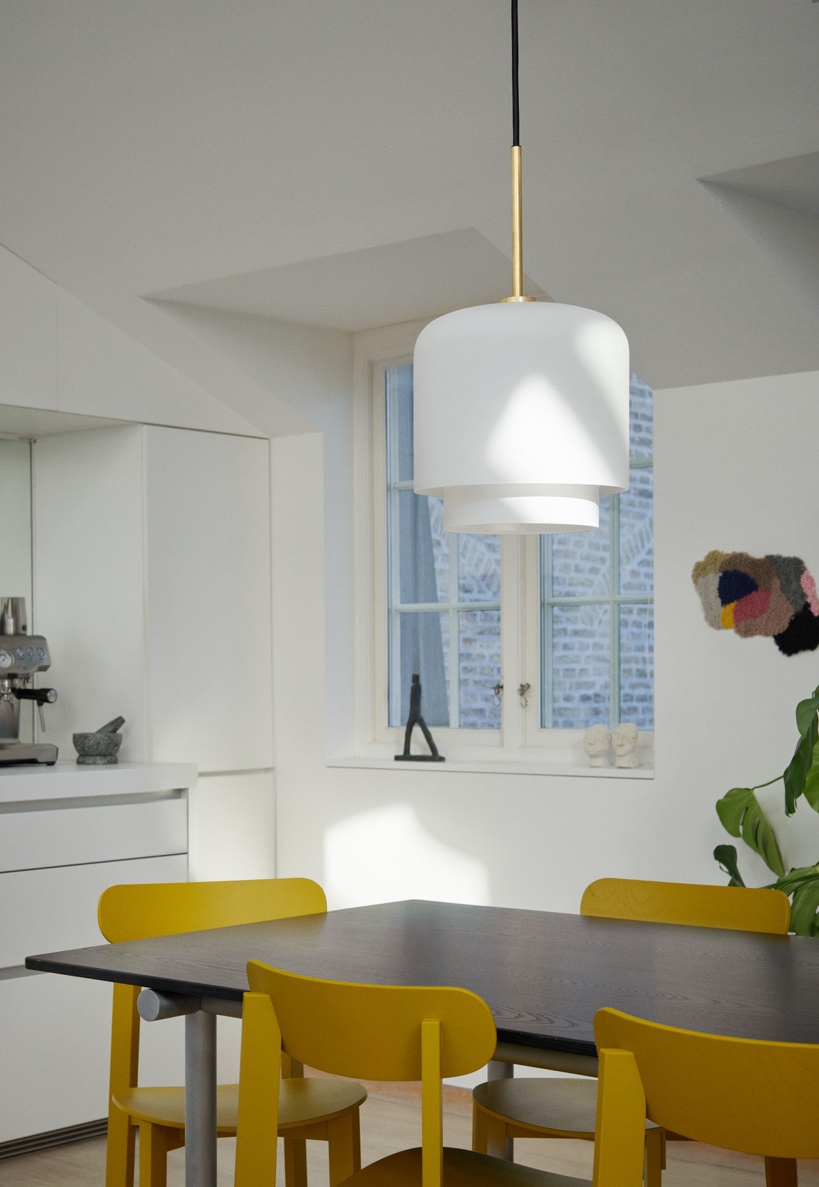 MEGUMI pendant lamp white with brass finish