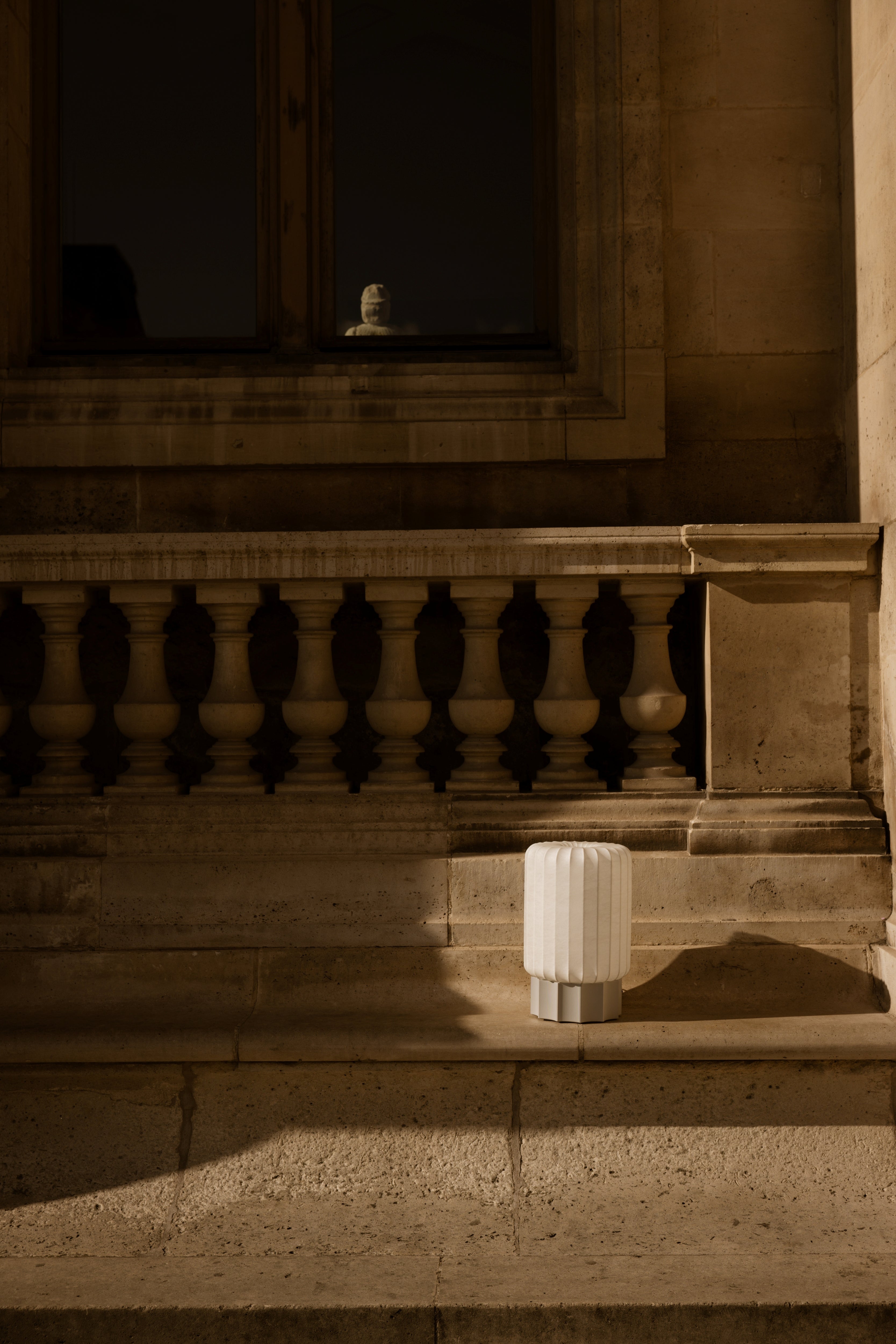 METER aluminum floor lamp