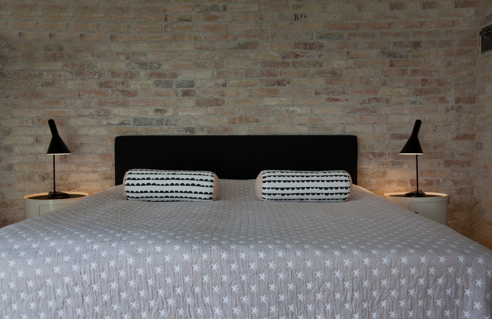 Lampa stołowa AJ czarny