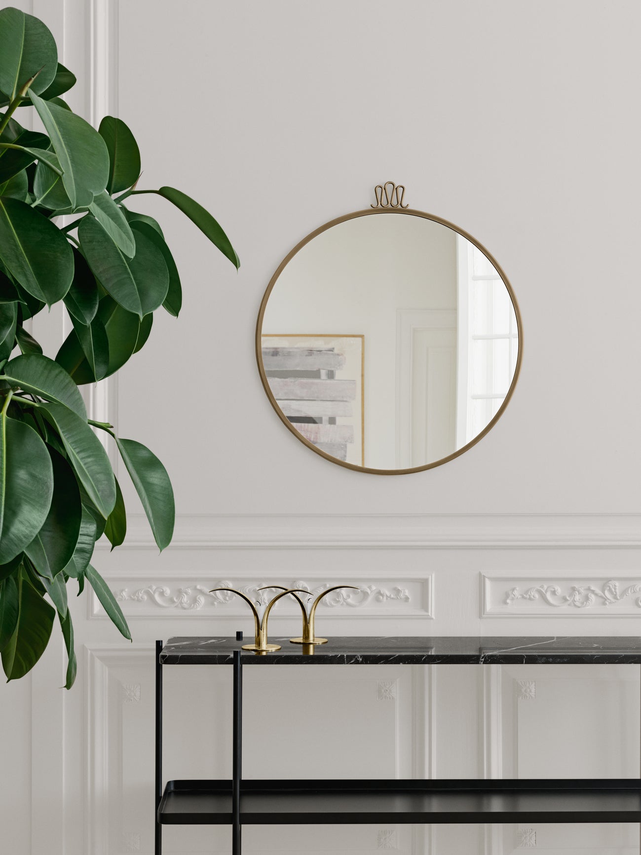 TS console white marble with black base