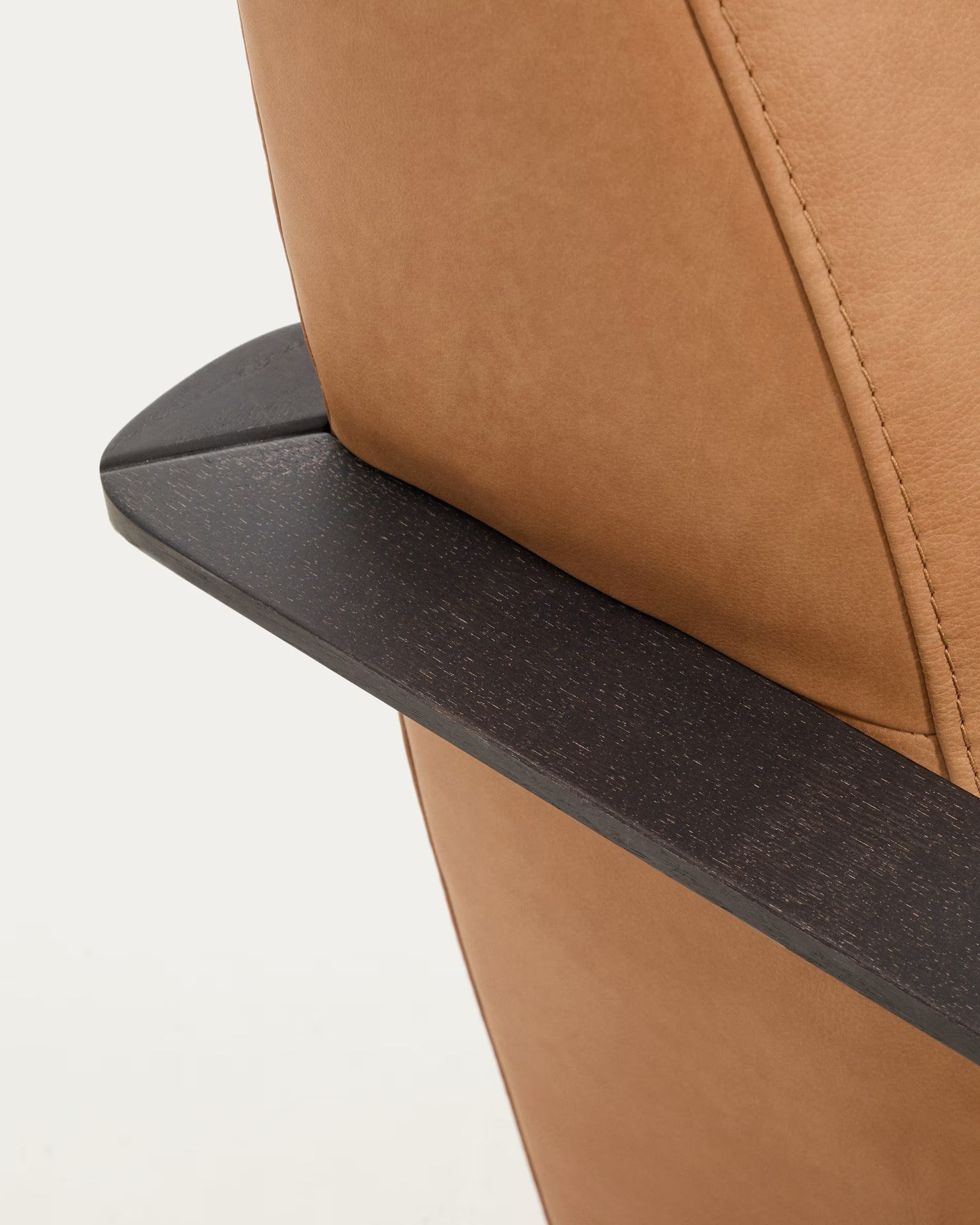 Fotel MEGHAN braun Leder mit schwarzem Fuß