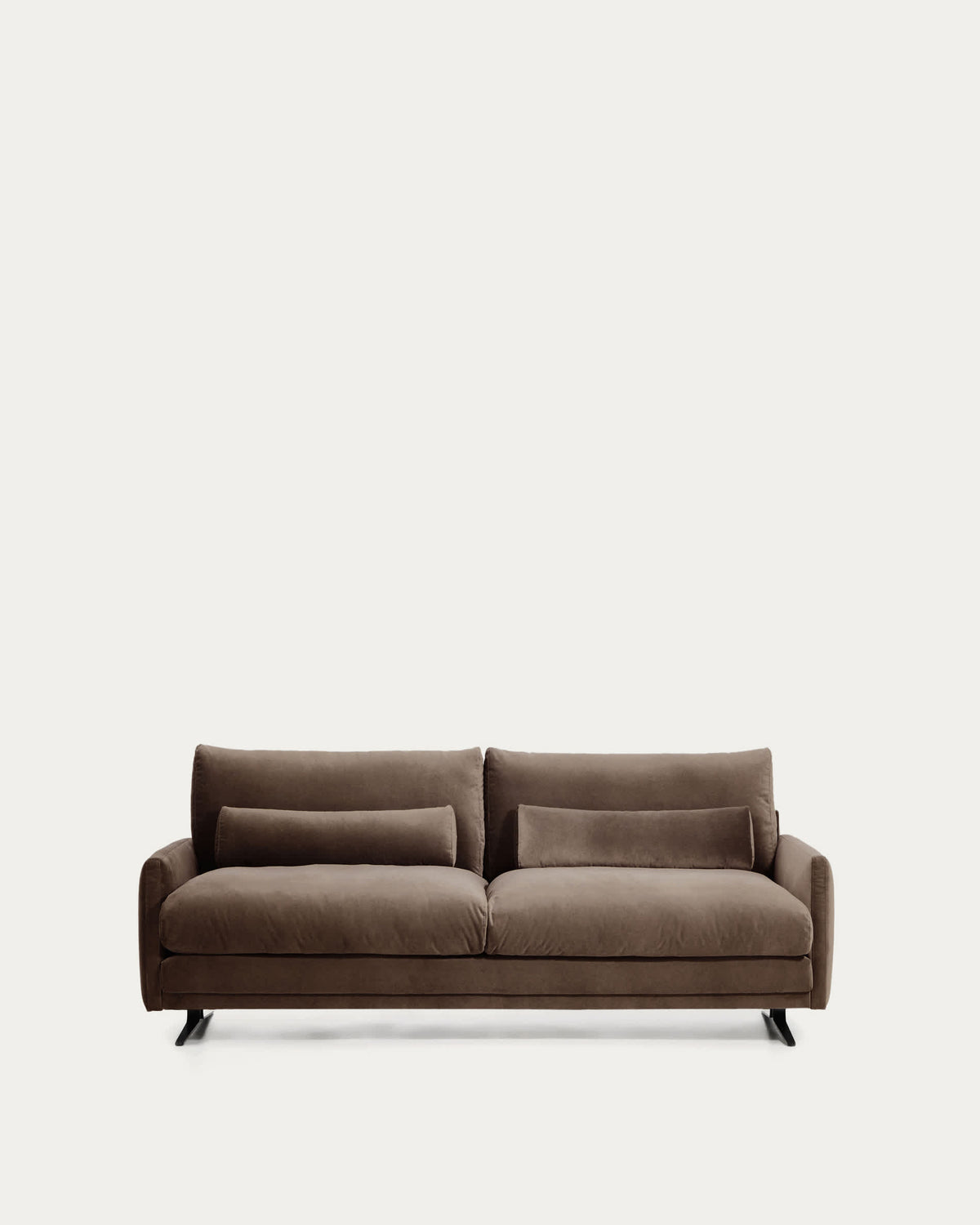 Sofa 3-osobowa VELIRO ciemnobrązowy aksamit z czarnymi metalowymi nogami – Kave Home