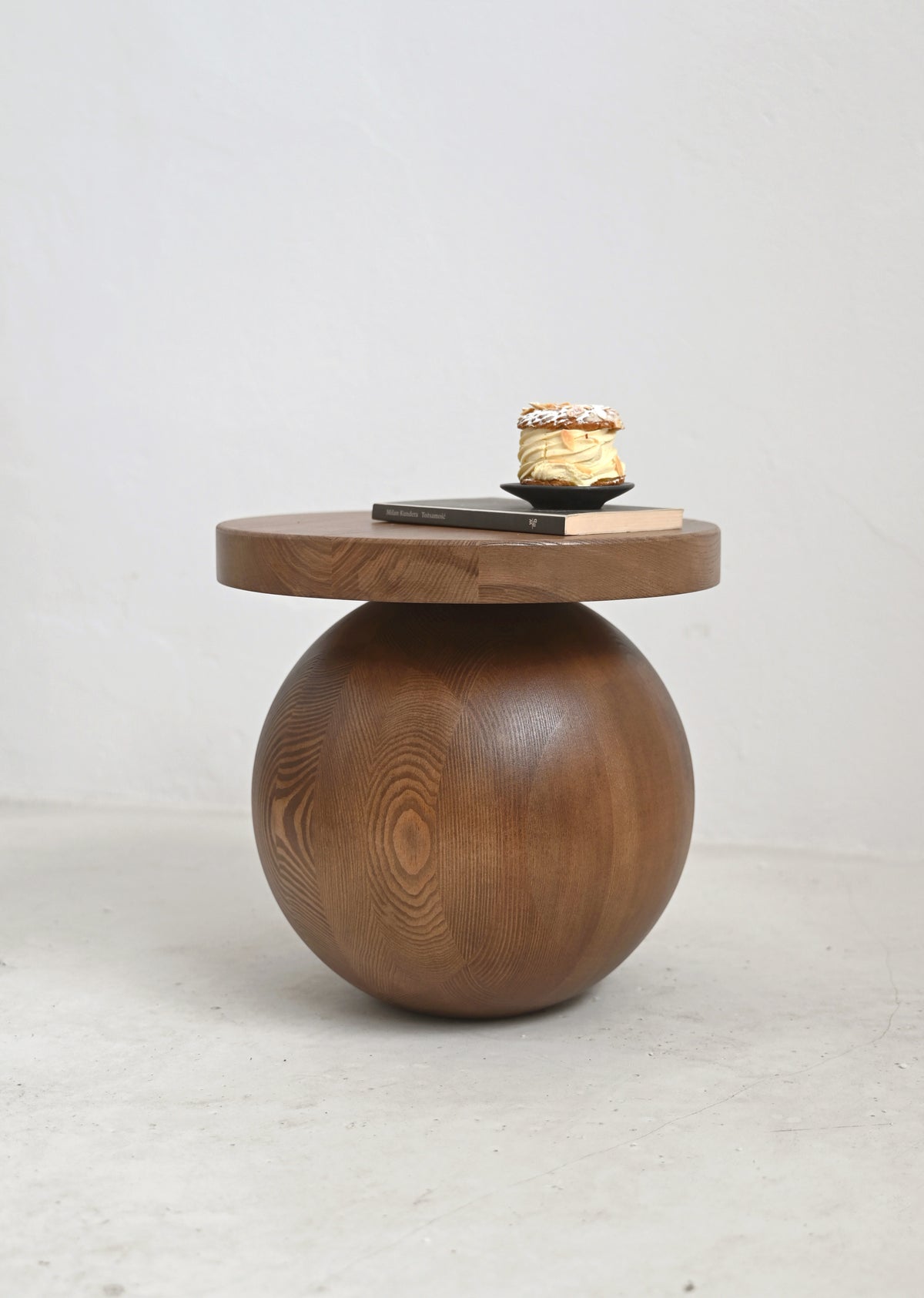 Coffee table wooden sleep