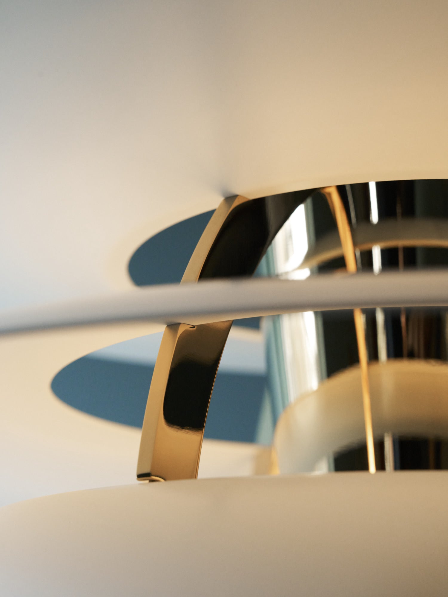 PH SNOWBALL pendant lamp in cream with brass finish