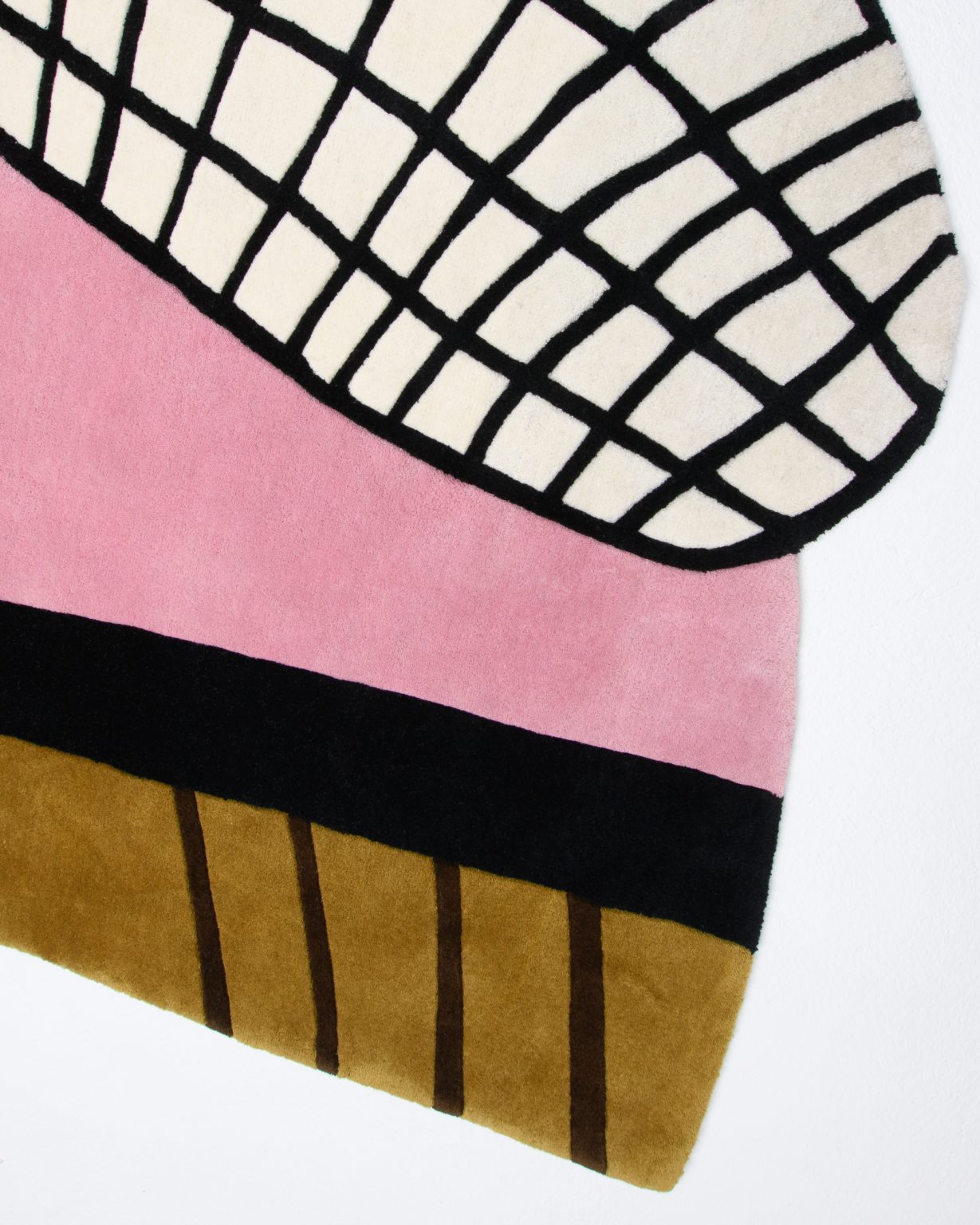 Asymmetrical decorative rug STARLINE pink with mustard