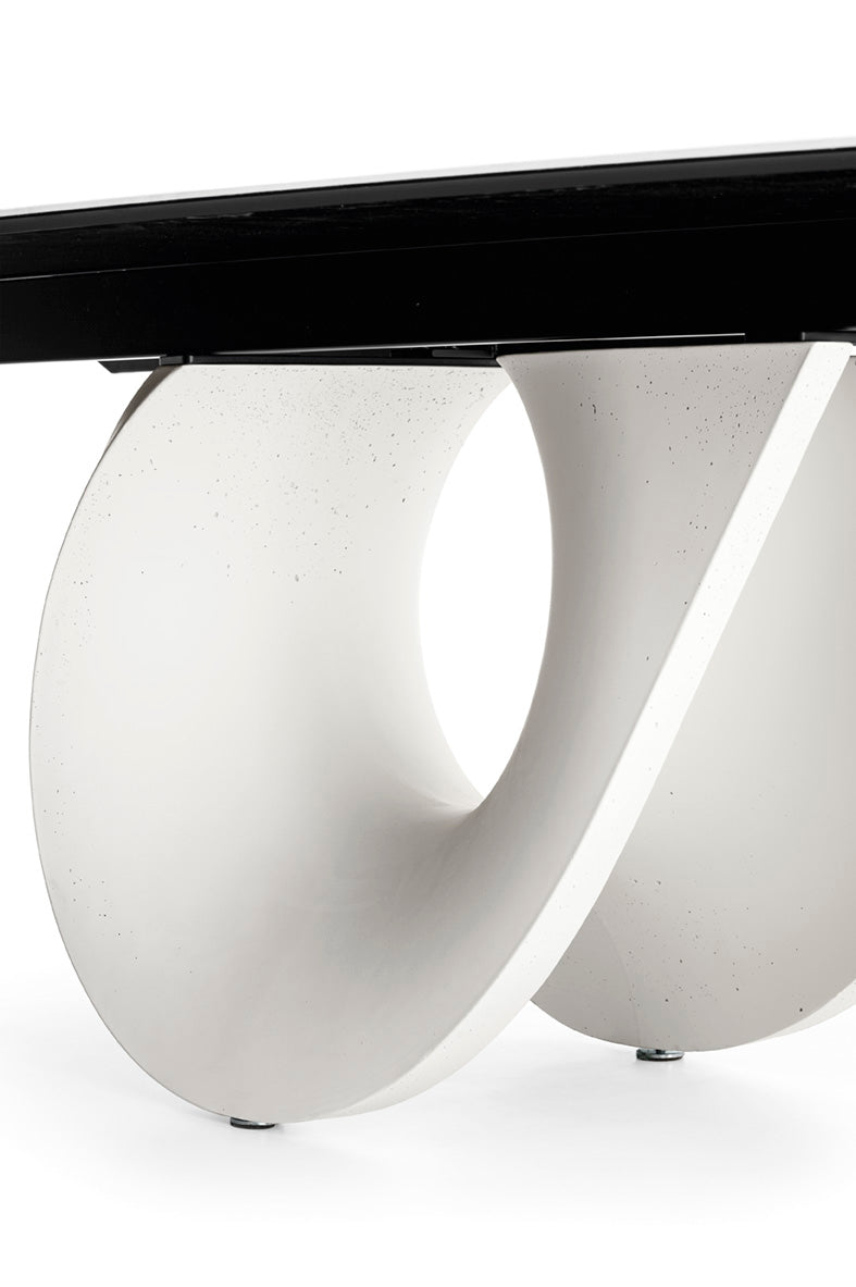 SEASHELL table with white top and white base