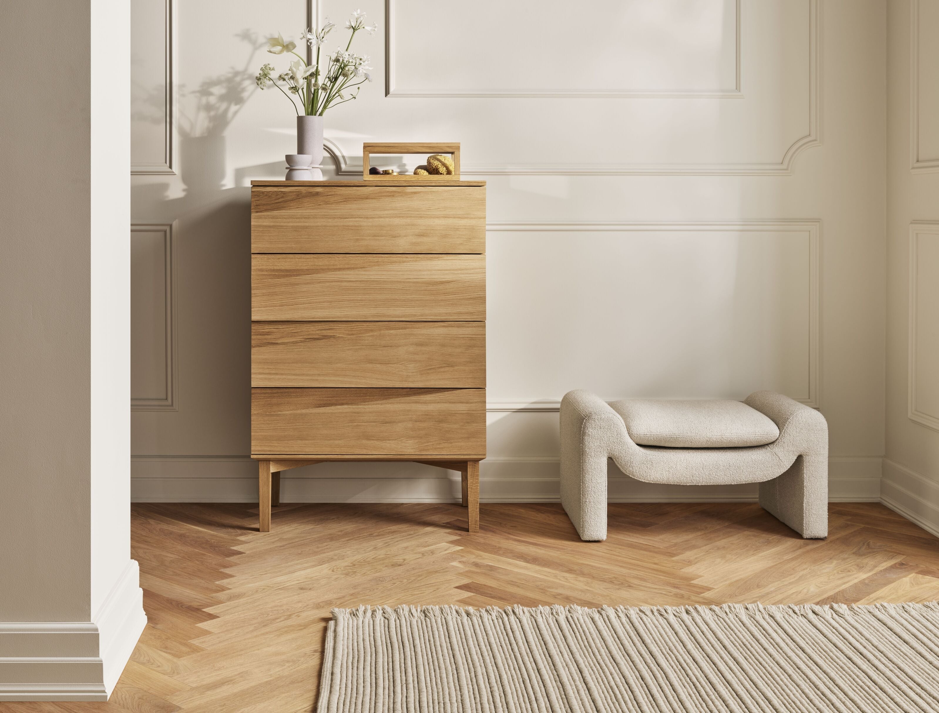 Silent chest of drawers bleached oak wood