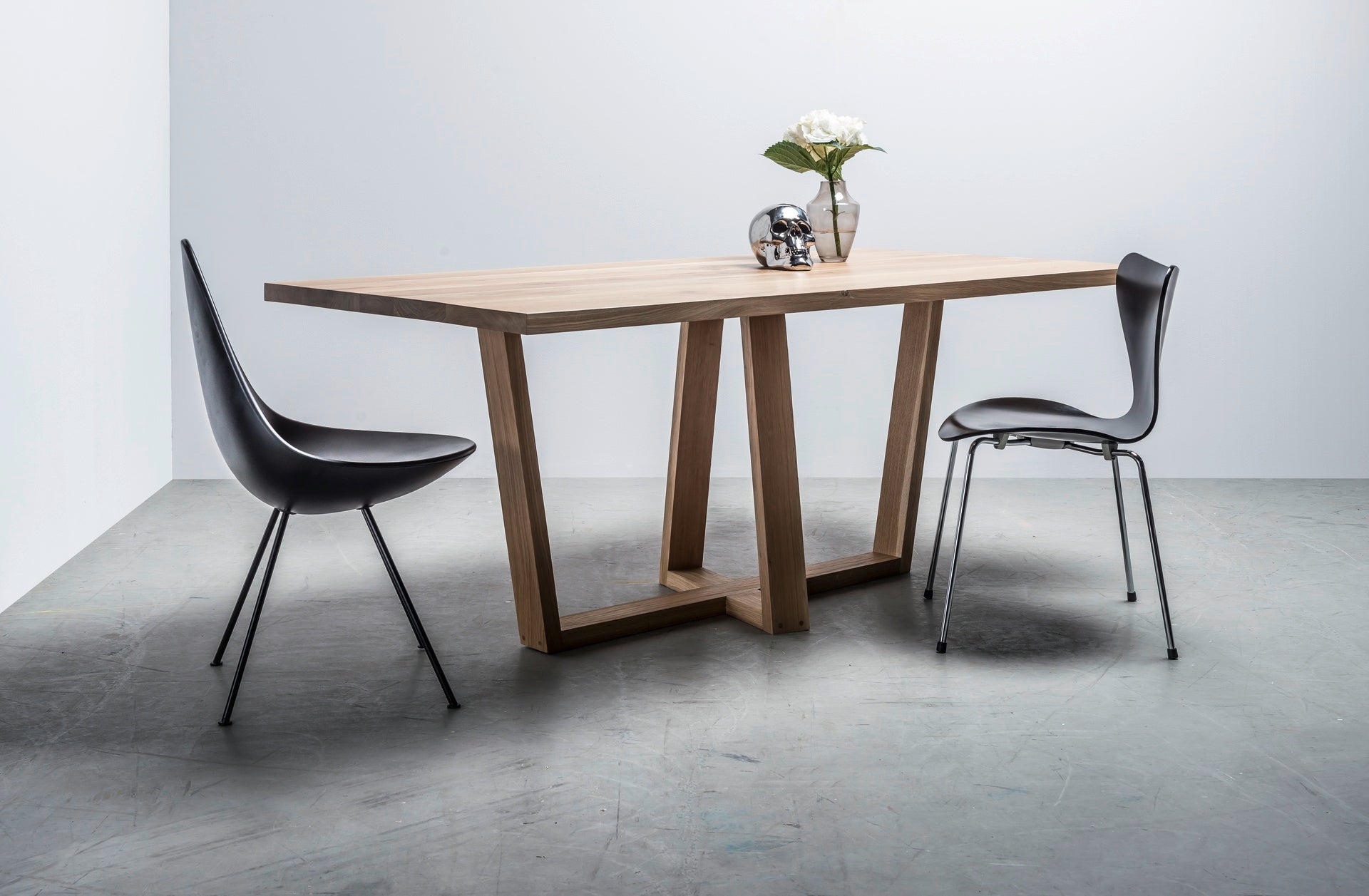 DIAMOND Table Oak Wood