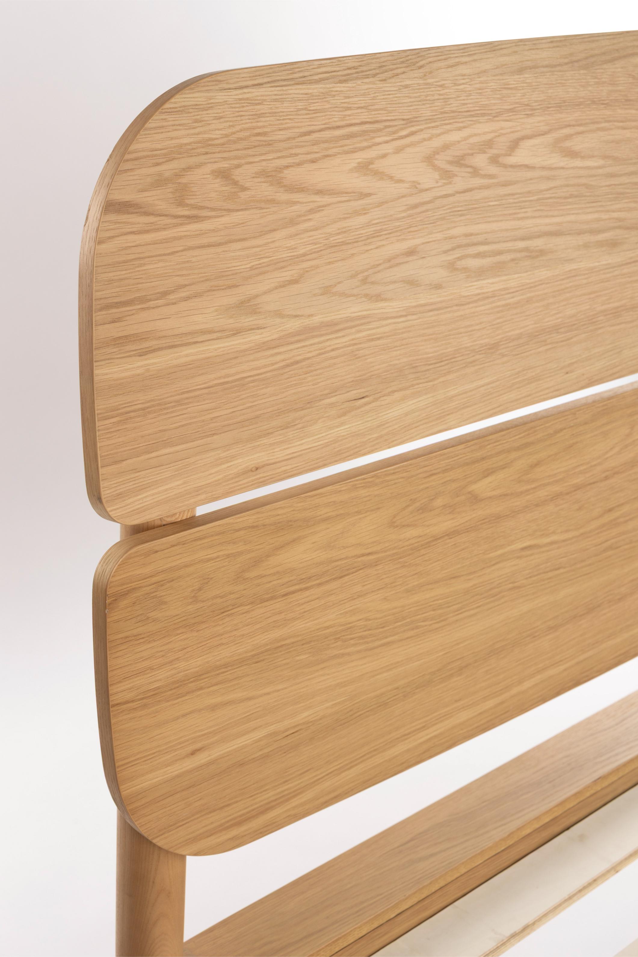 STORM bed in oak wood