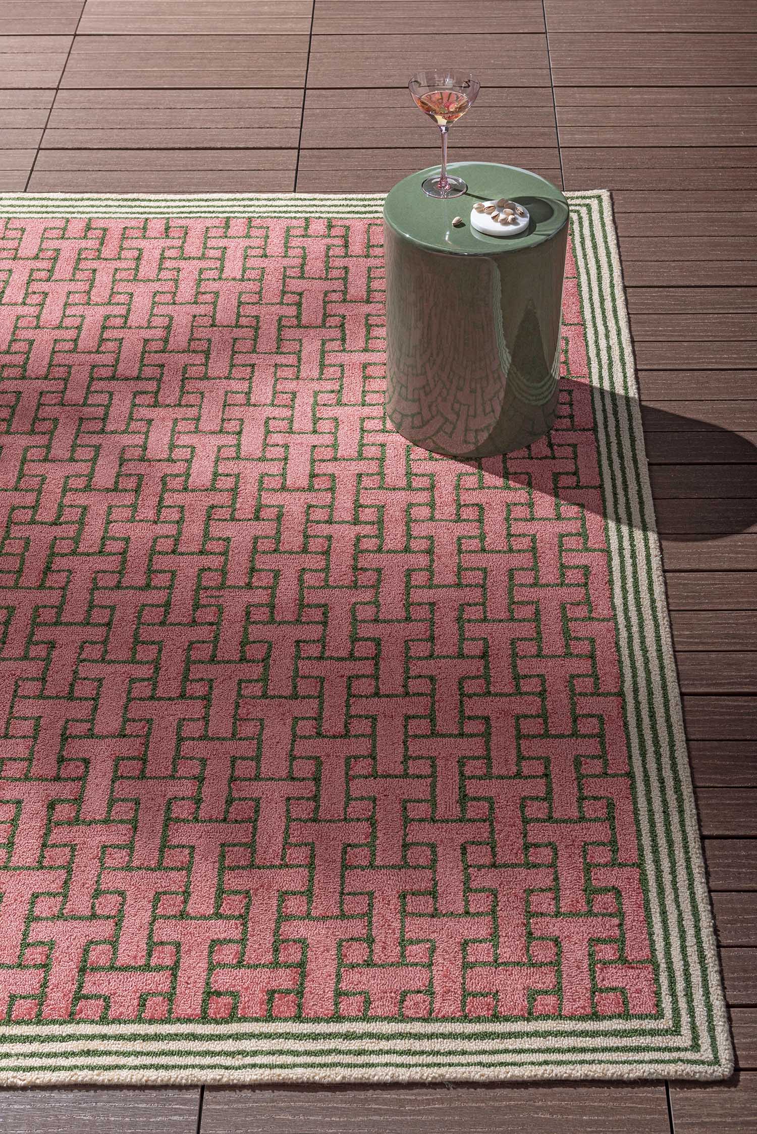 Dywan zewnętrzny T-MONOGRAM DUSTED różowy