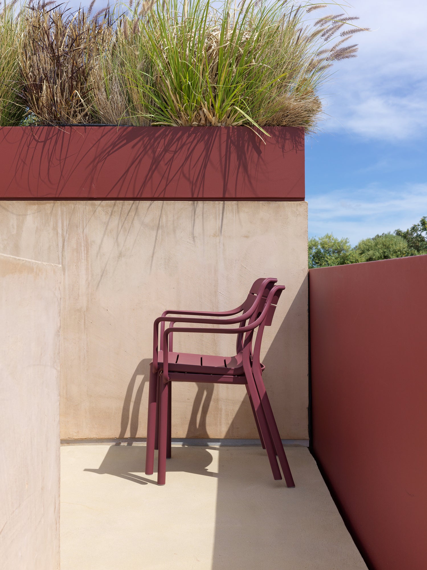 Outdoor chair with armrests CASSIA anthracite