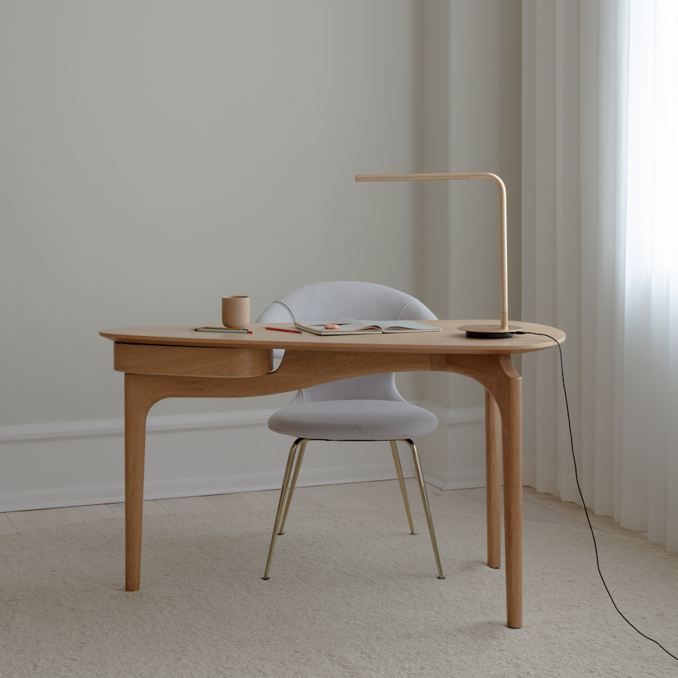 OMNI gold table lamp
