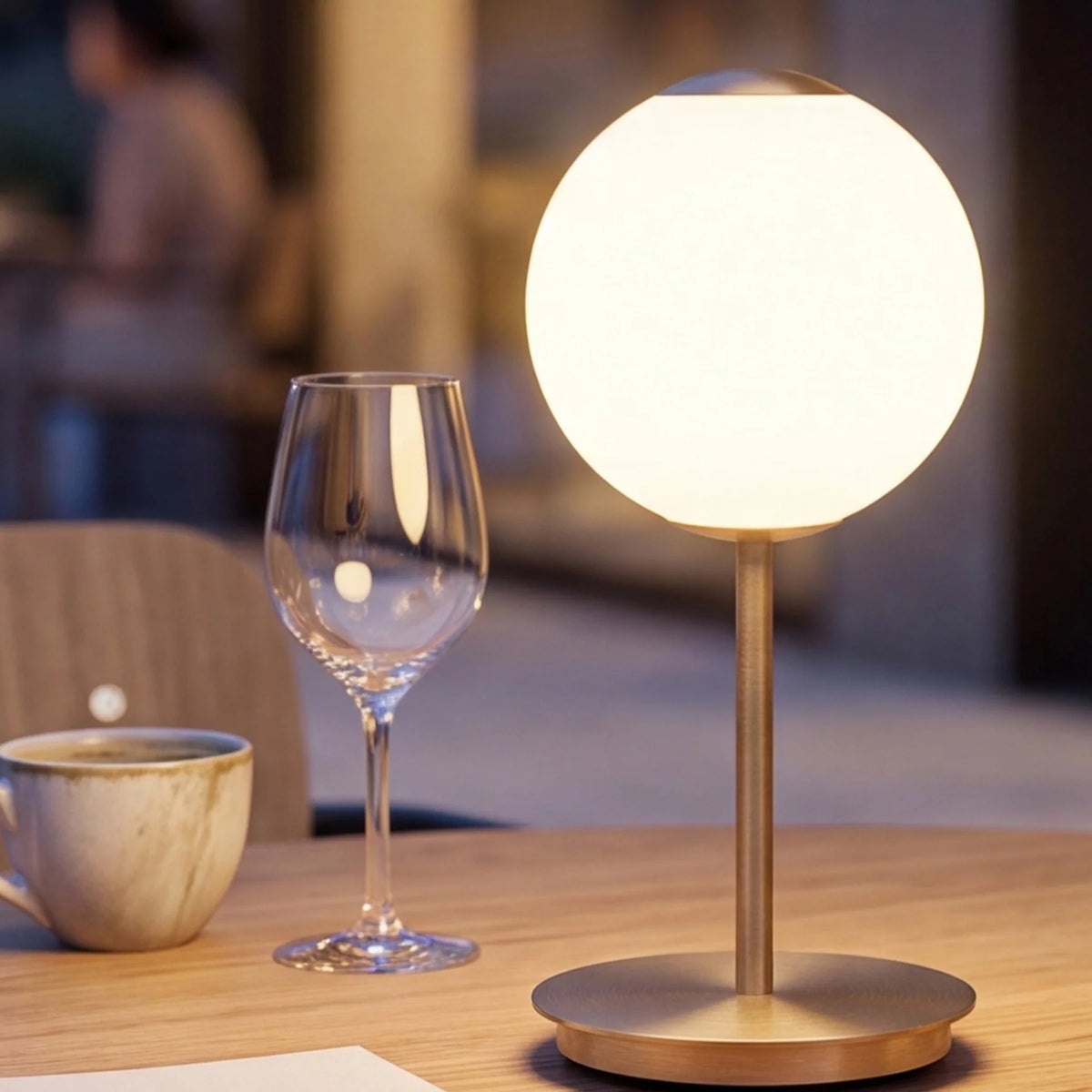 Portable lamp AUDREY MOVE white with a gold insert