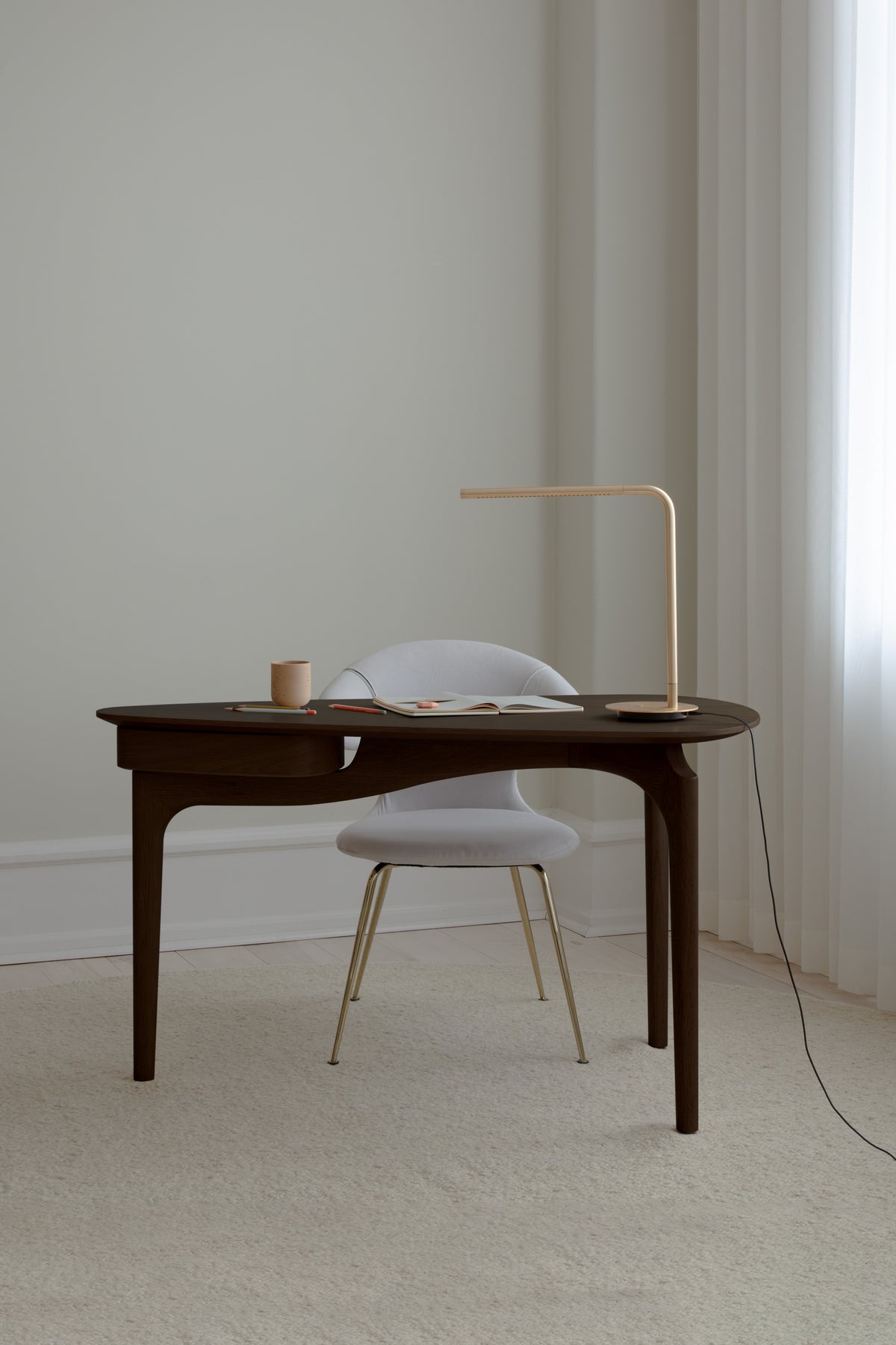OMNI gold table lamp