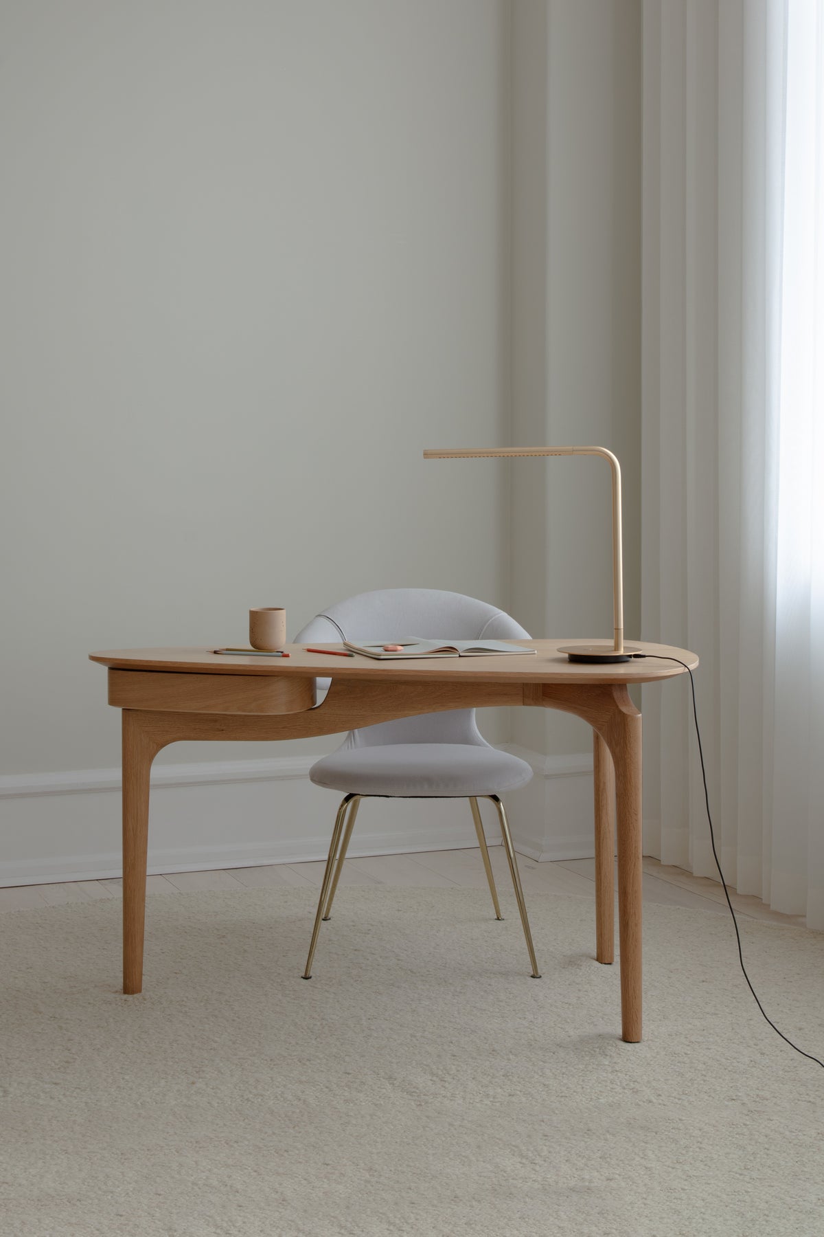OMNI gold table lamp