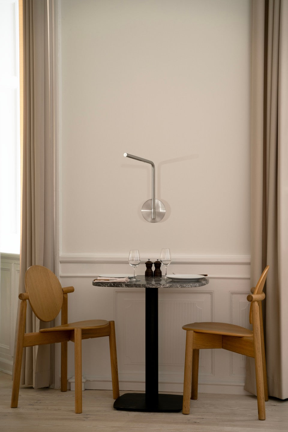 Adjustable Wall Lamp OMNI PIVOT Silver