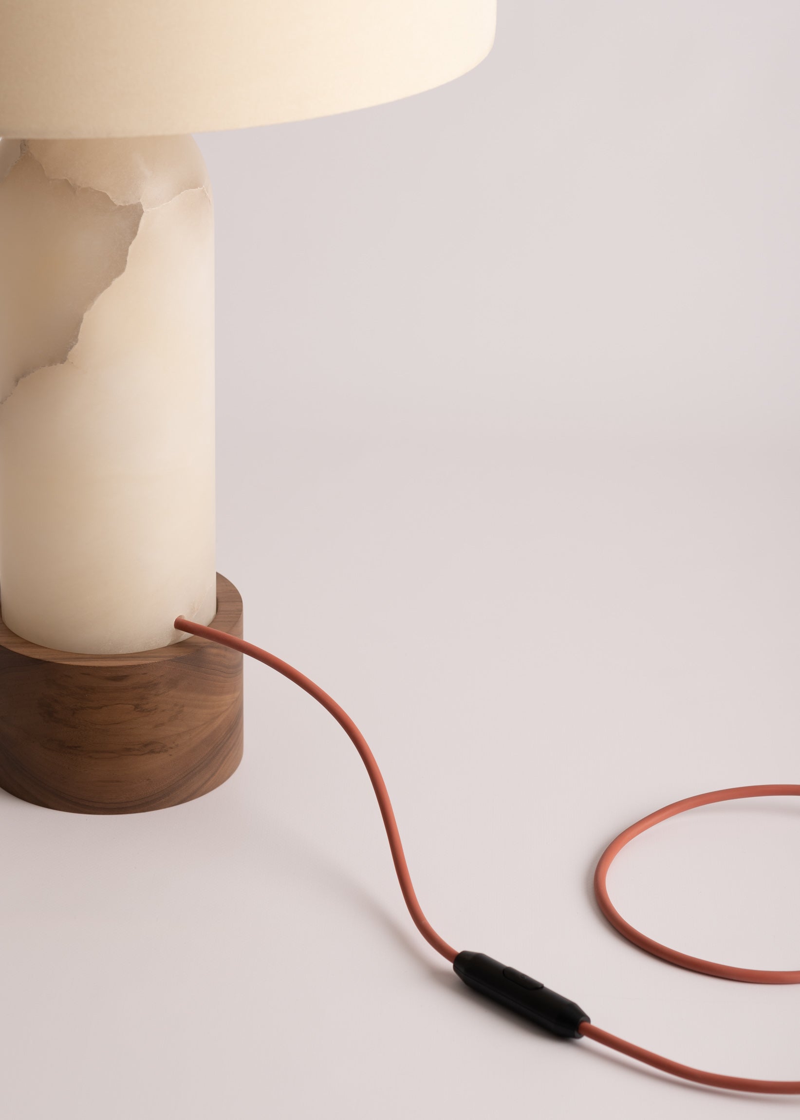 PURA KELO Table Lamp White Alabaster