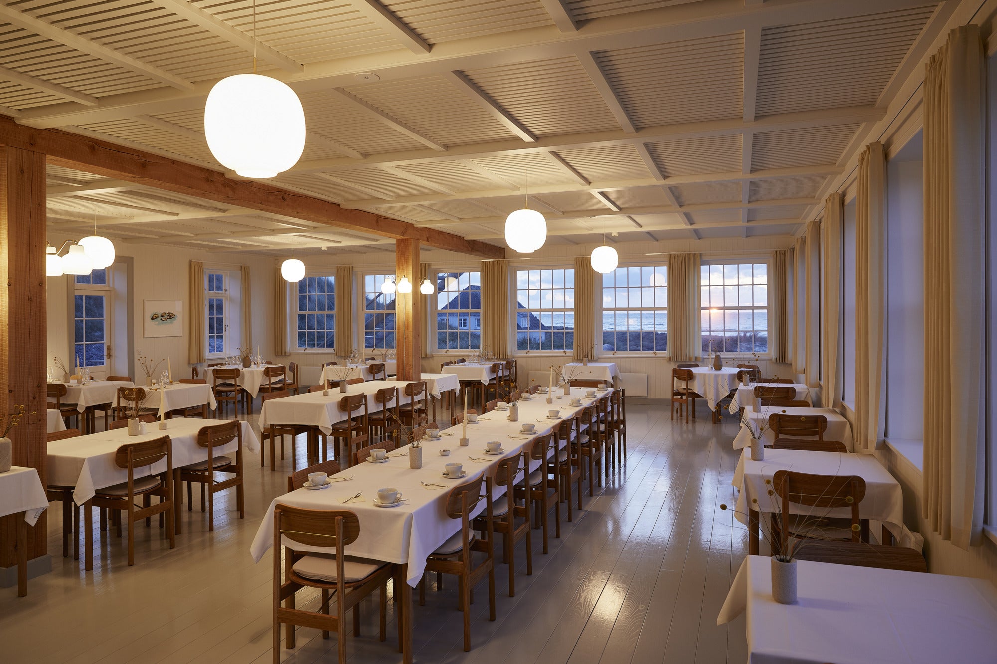 VL RING CROWN 2 Wall Lamp white with brass base