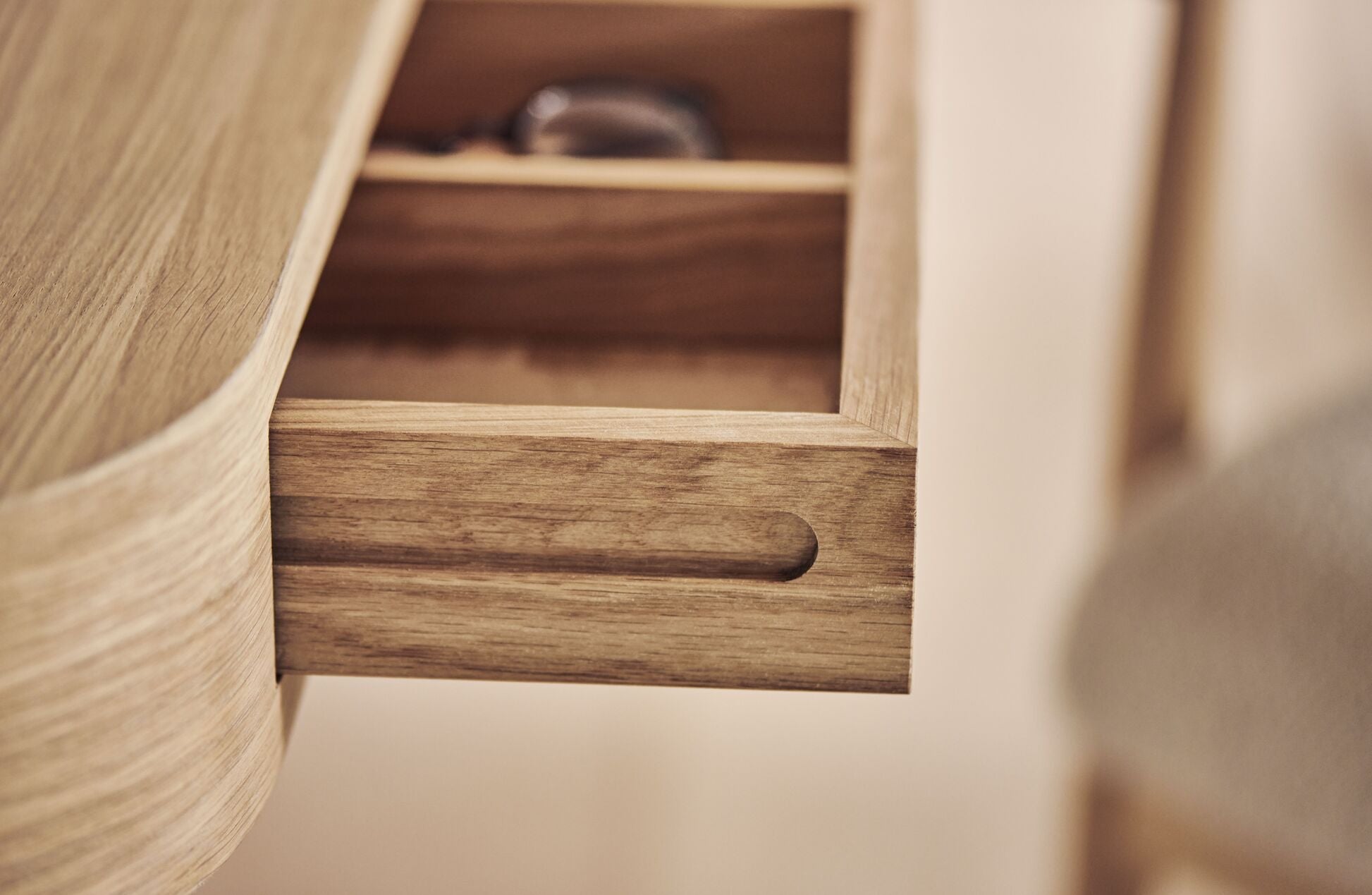 Vala wall desk bleached veneer oak