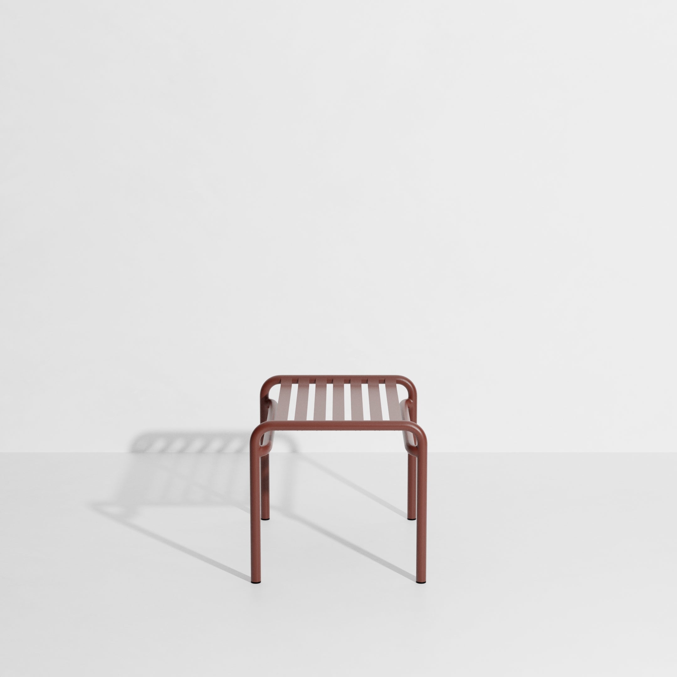 WEEK-END garden footstool in red-brown