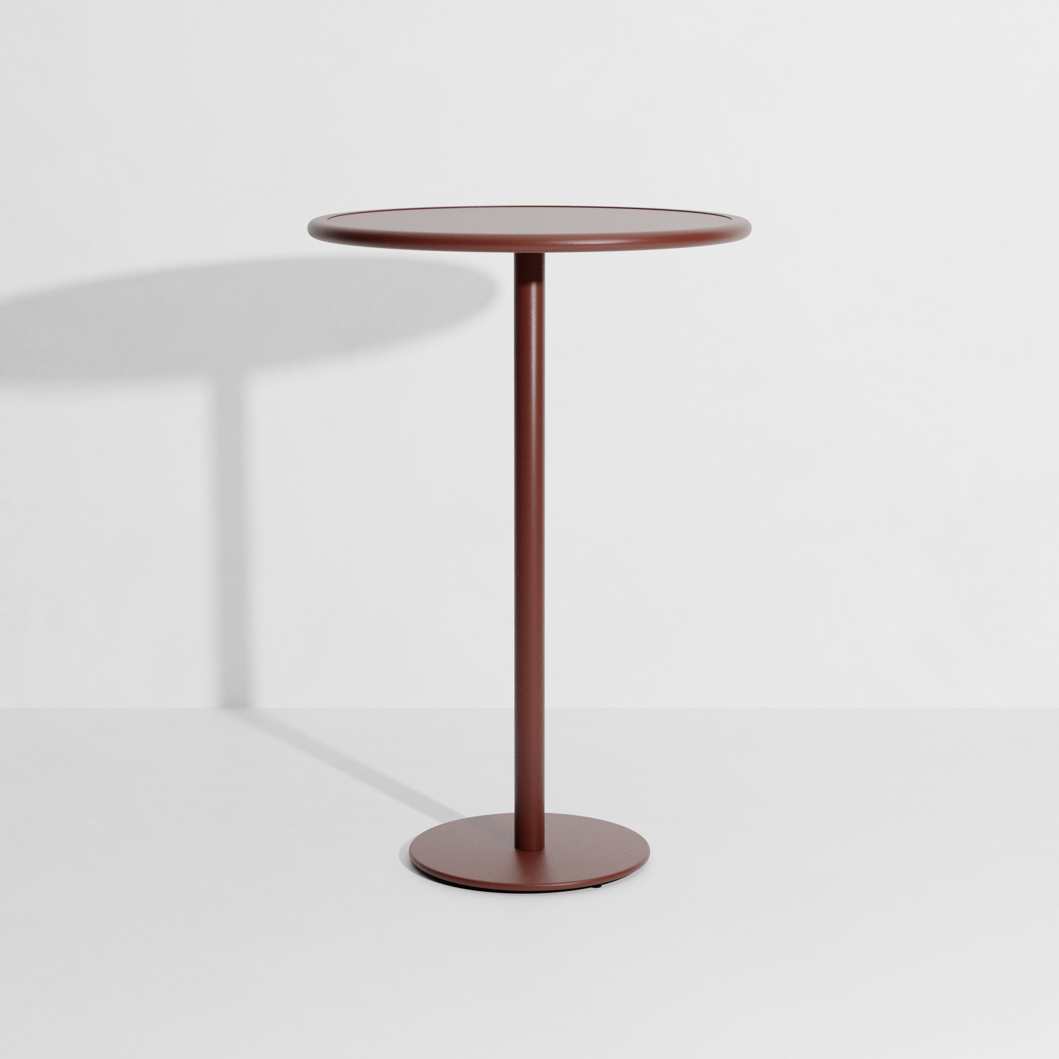 WEEK-END Round Garden Table in Red-Brown