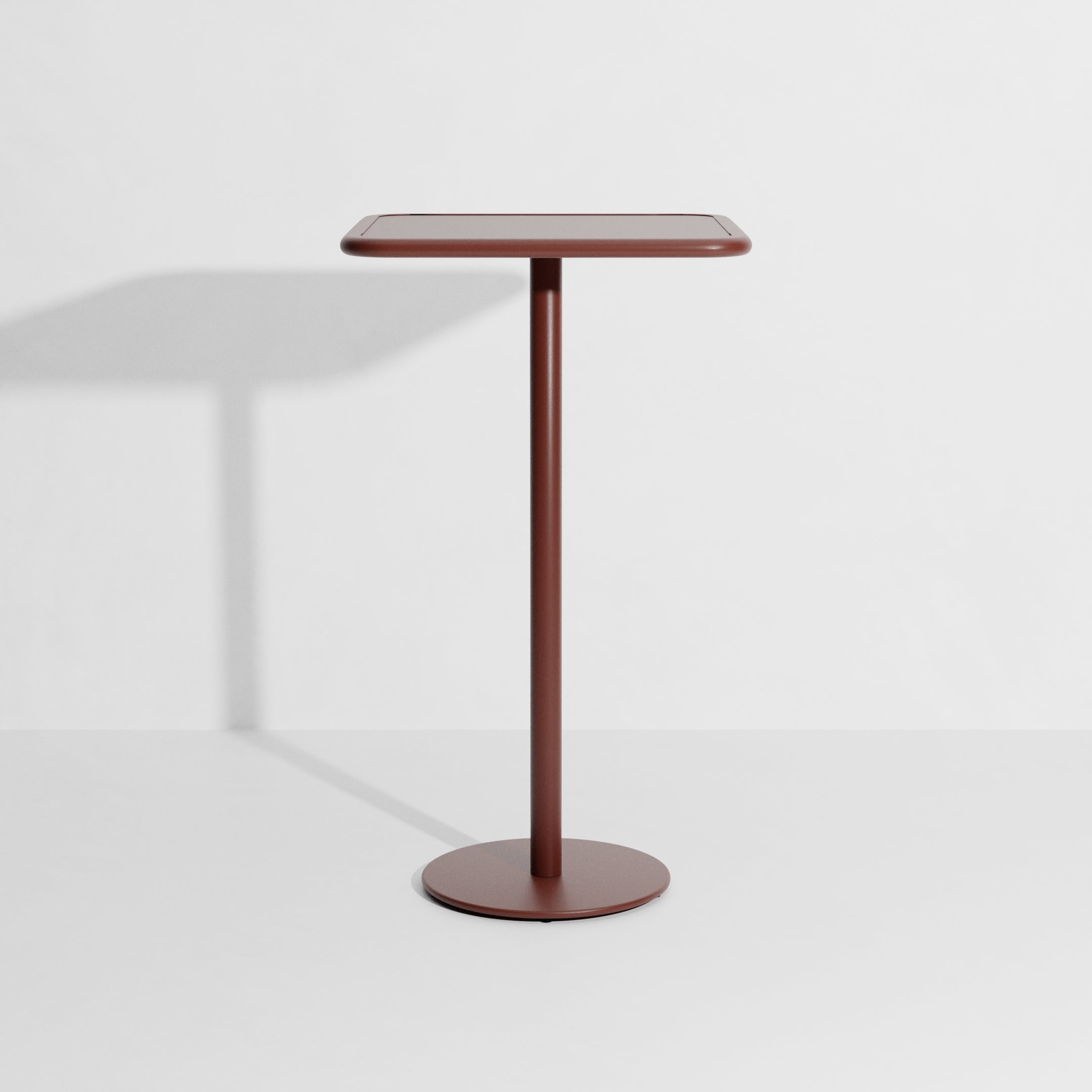 WEEK-END Square Garden Table in Red-Brown