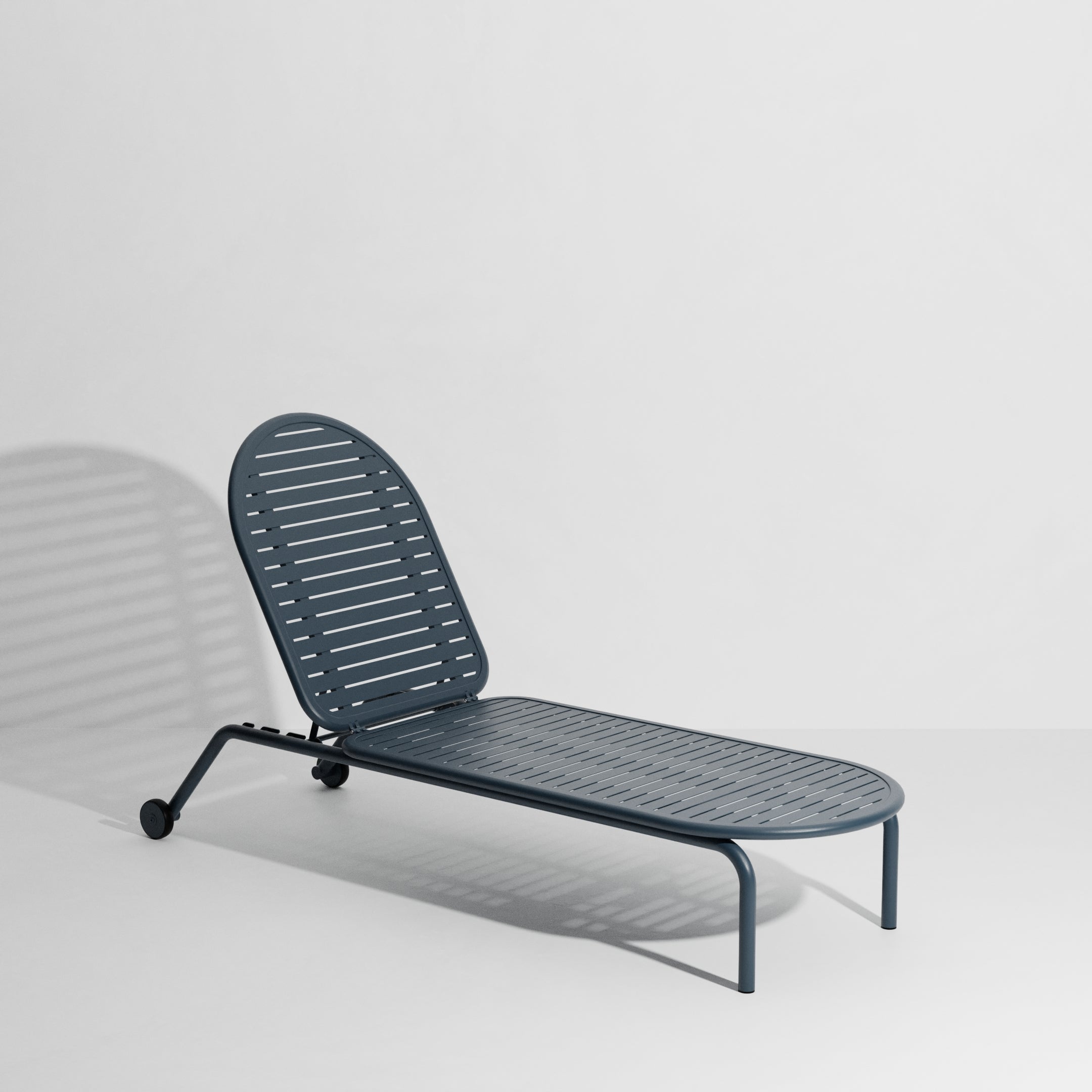 WEEK-END garden lounger in gray-blue