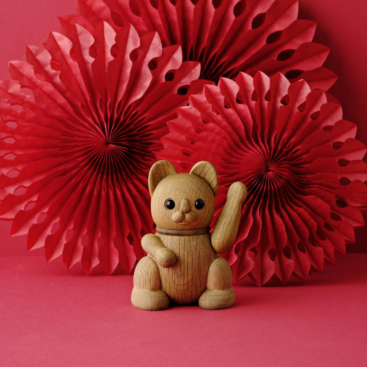 Decorative figurine LUCKY CAT oak wood