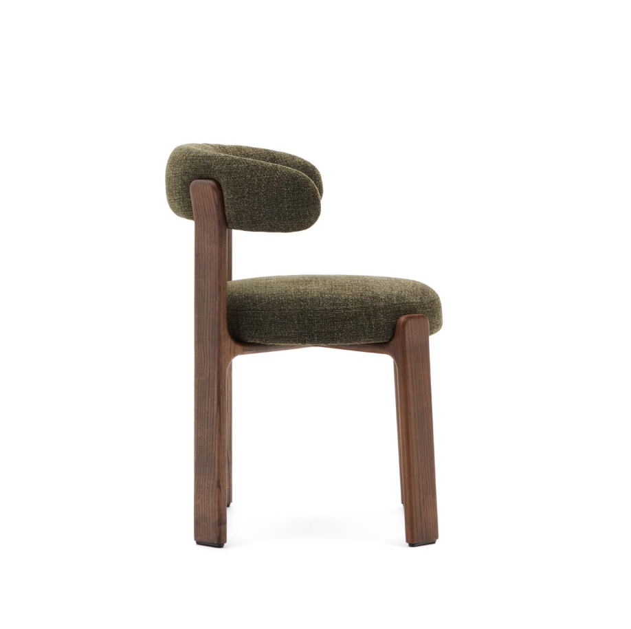 Granite chair green szenil with a dark wooden base