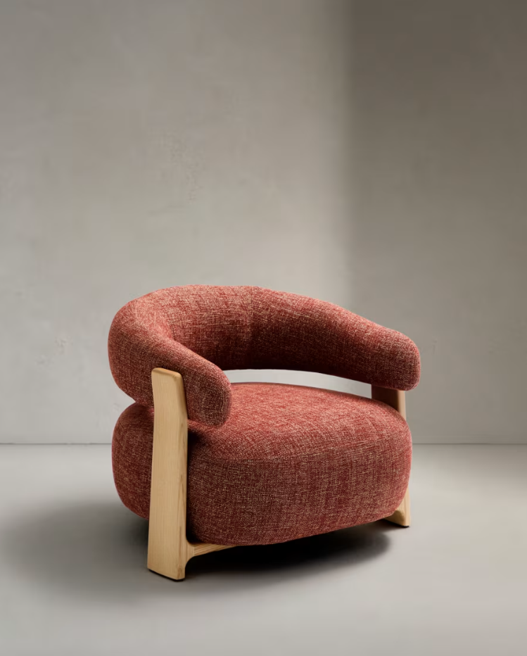 Red granite armchair from a wooden base