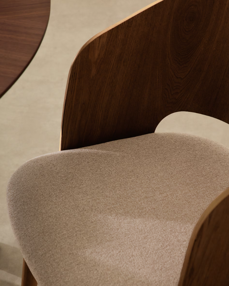 Senoa chair veneer ash with a dark finish