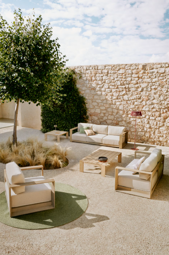 External coffee table amber acacia wood