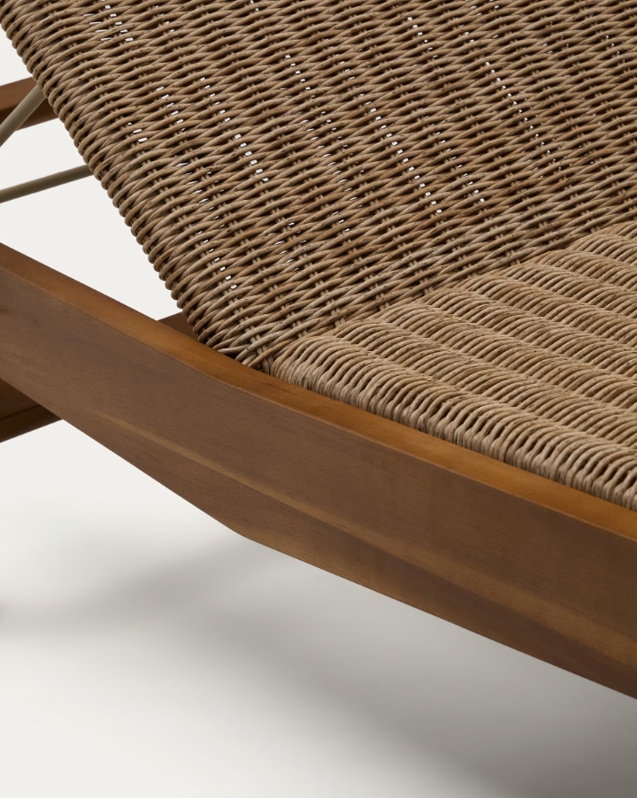 ITANI LEMANY LITY ACCATION WOOD WITH RATTAN