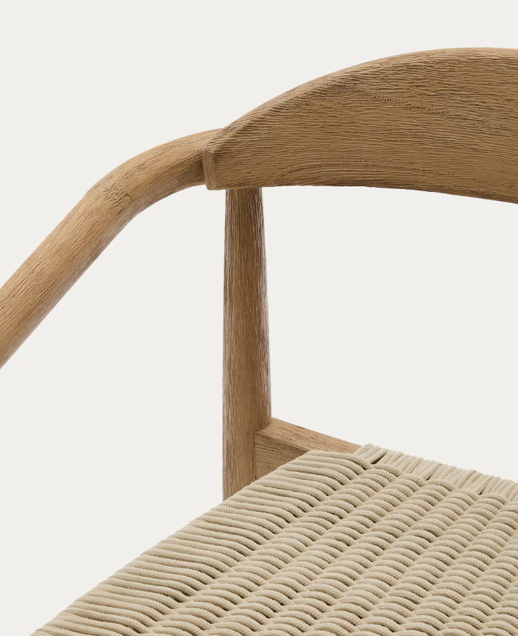 Chair Nina solid acacia wood with a creamy seat