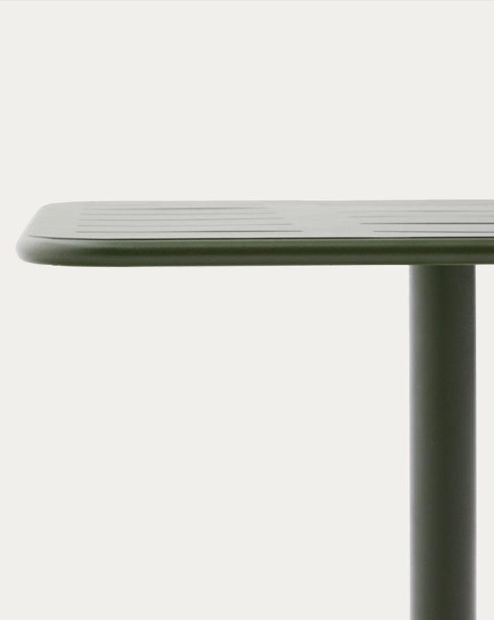 Grüne Stalbrai -Gartentisch