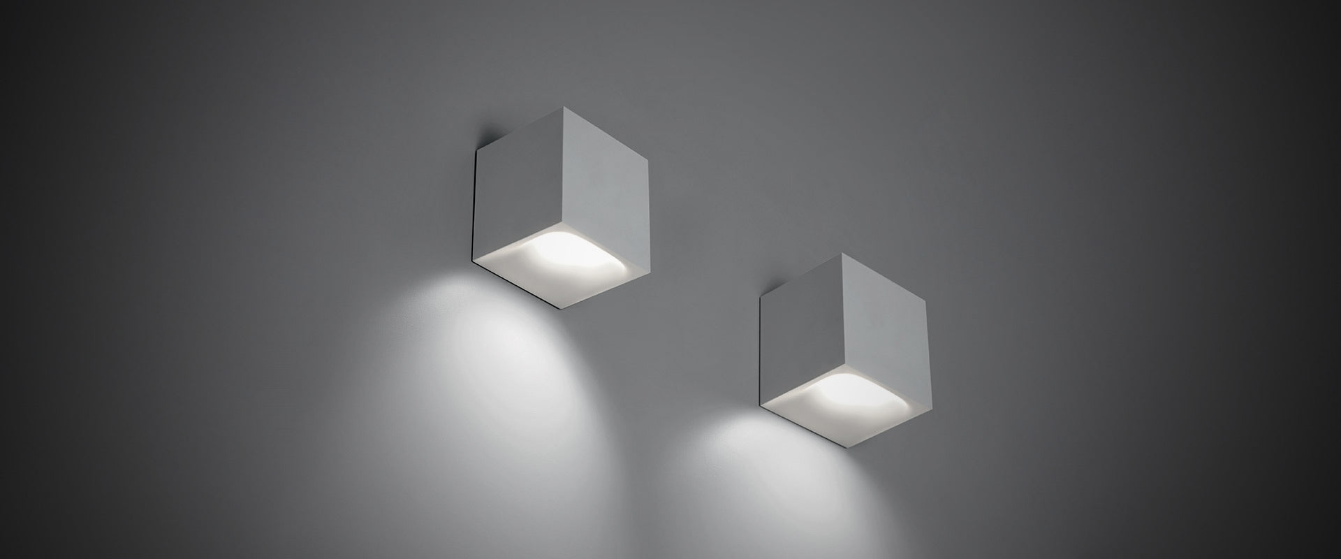 AEDE White Wall Lamp