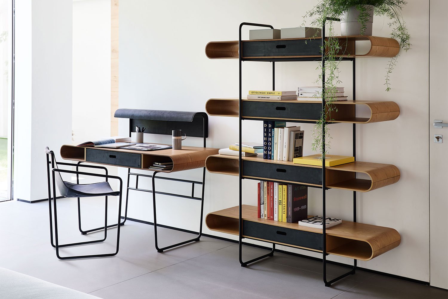 APELLE customizable shelf