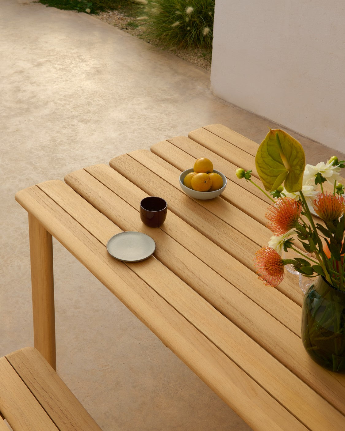 ASSEMBLE Outdoor Table Teak Wood