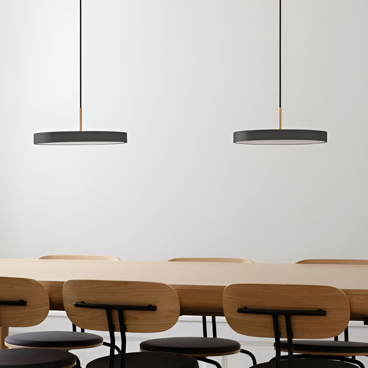 ASTERIA PLUS pendant lamp in anthracite with a gold insert