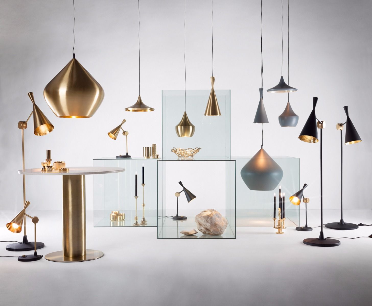 BEAT pendant lamp in gold