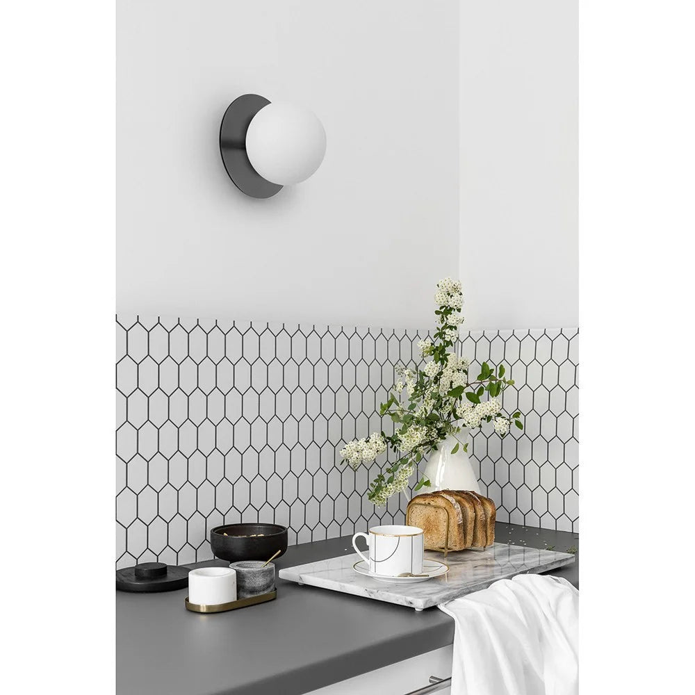 BORRA black ceiling