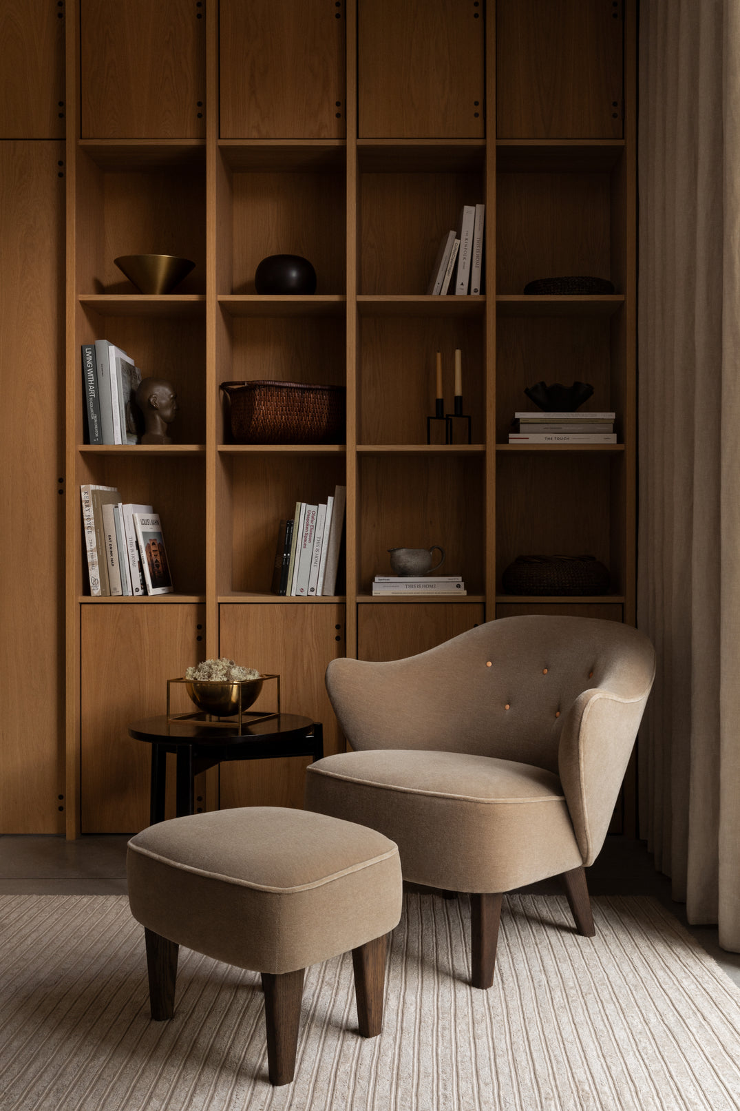 INGEBORG VORG Armchair with Sheepskin and Dark Oak Base
