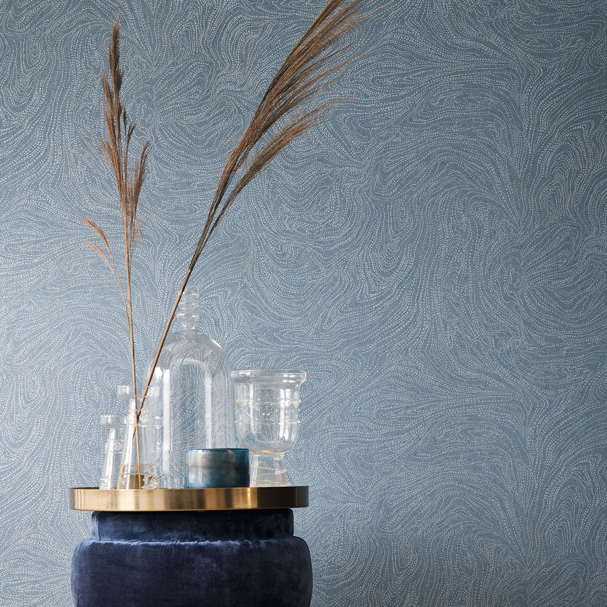 Wallpaper with Abstract Pattern VOIE LACTEE - WHITE/GOLD white with gold
