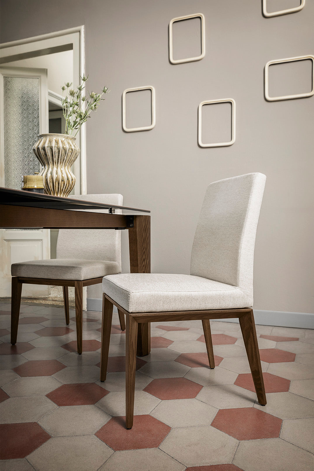 BESS LOW upholstered chair with walnut base